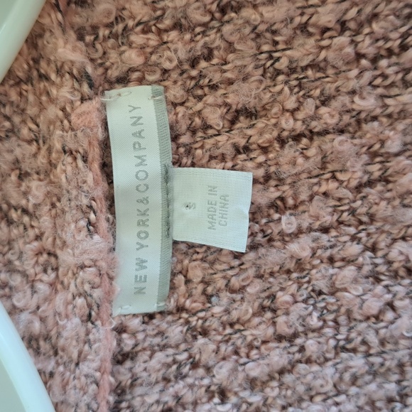 New York & Company Long Popcorn Pink Cardigan with Front Pockets - Picture 4 of 7